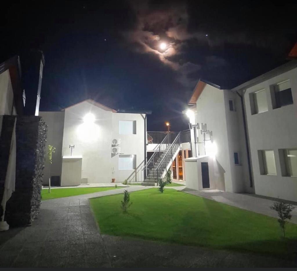 Del Sol Apart Hotel Sarmiento  Eksteriør billede